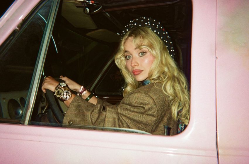  Sabrina Carpenter Goes Bling Ring in New “House Tour” Video