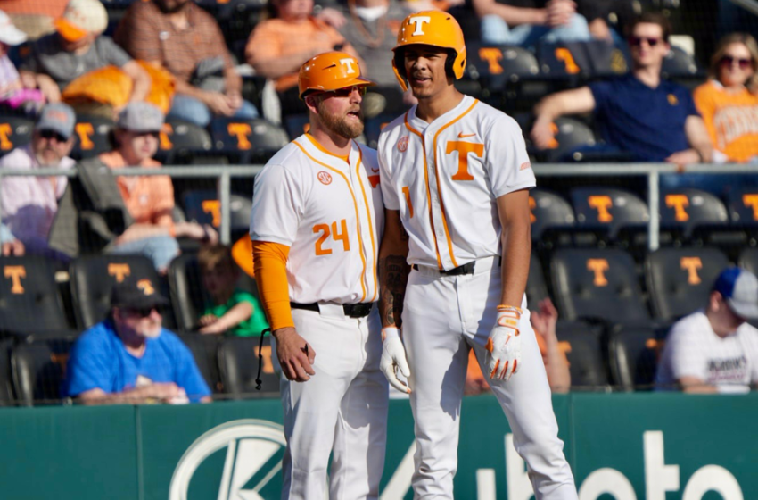  Tennessee head coach Josh Elander set to move off third base