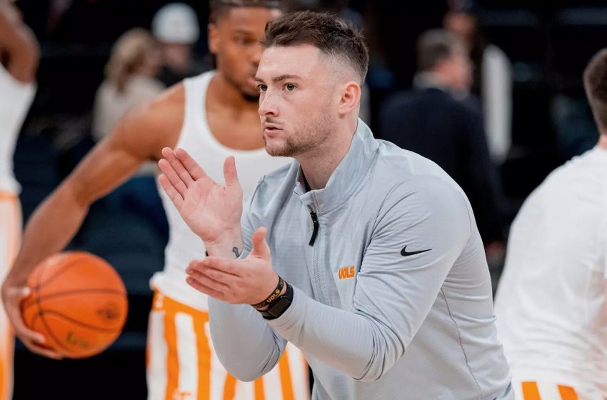  Tennessee staffer Riley Collins following Justin Gainey to NC State