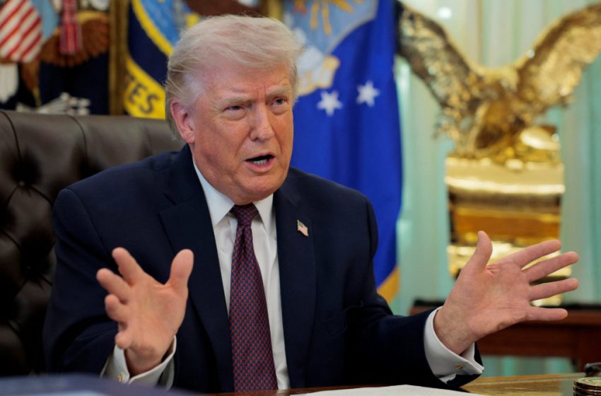  Trump signs order aimed at stabilizing college sports with threats to federal funding