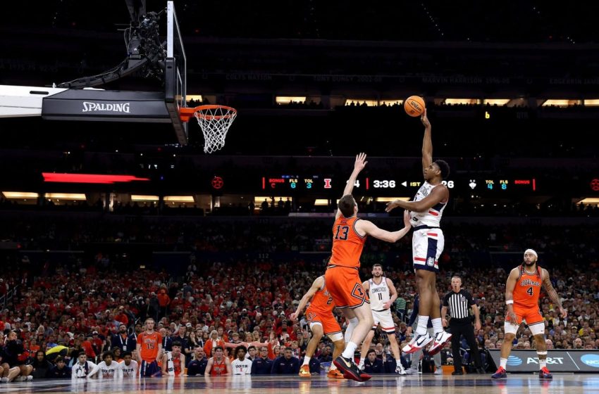  UConn ousts Illinois in Final Four, will play for third national championship in 4 years