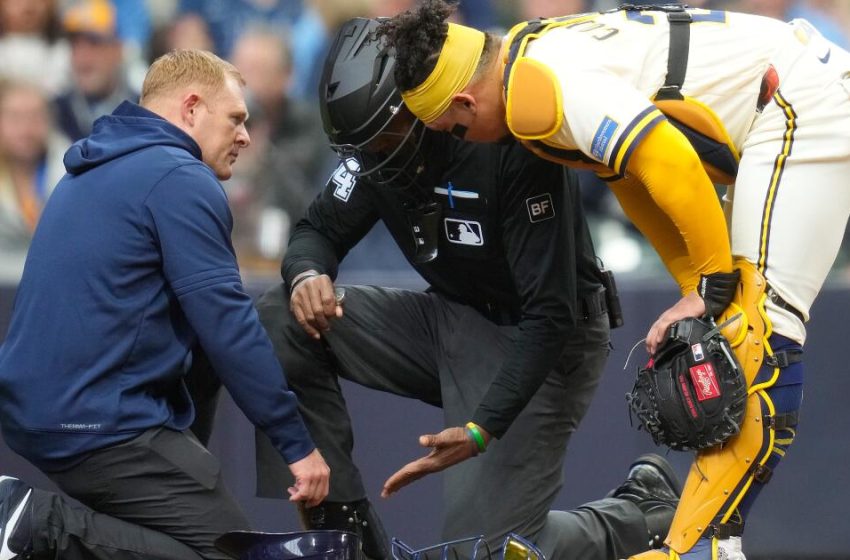  Umpire C.B. Bucknor leaves game with injury days after ABS humbled him