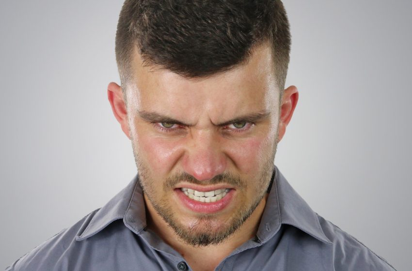 When made to feel sad, men with psychopathic traits shift their visual focus to anger