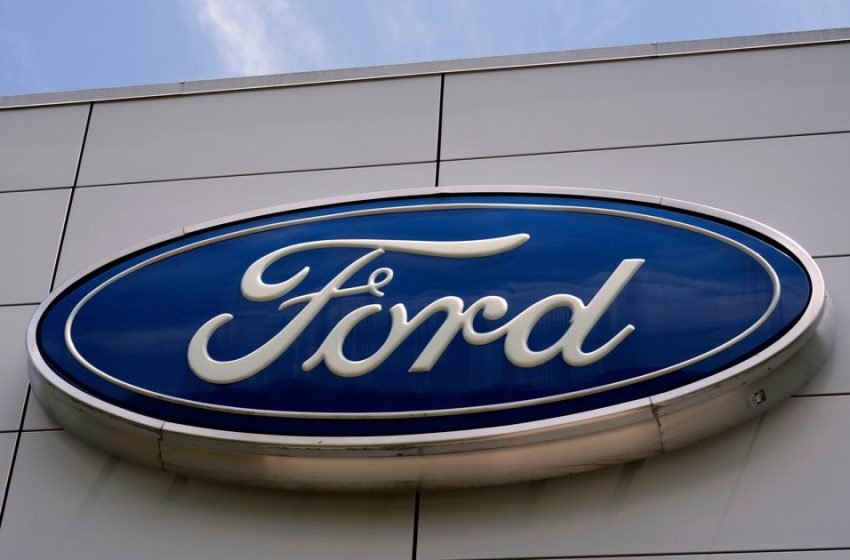  Ford recalls nearly 423,000 vehicles over windshield wiper issue