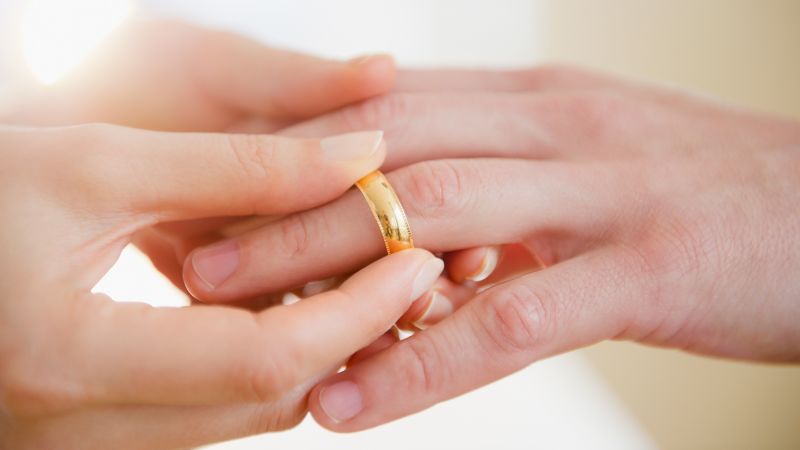  Marriage is linked to lower risk of cancer