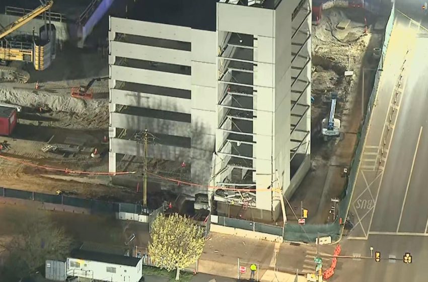  Parking garage collapses in Grays Ferry, Philadelphia; 1 dead, search for 2 others underway