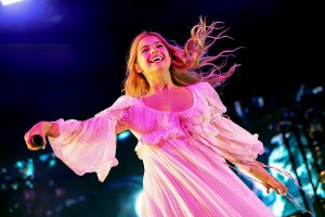INDIO, CALIFORNIA - APRIL 13: (FOR EDITORIAL USE ONLY) Addison Rae performs with Arca at the Gobi Tent during the 2025 Coachella Valley Music and Arts Festival at Empire Polo Club on April 13, 2025 in Indio, California. (Photo by Emma McIntyre/Getty Images for Coachella)