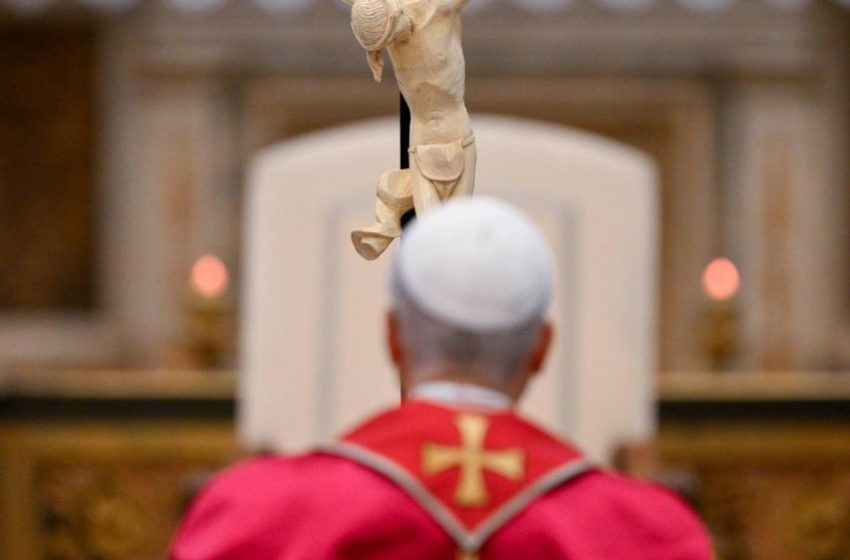  Way of the Cross Meditations: ‘Faith, hope, love must be incarnated in real world’