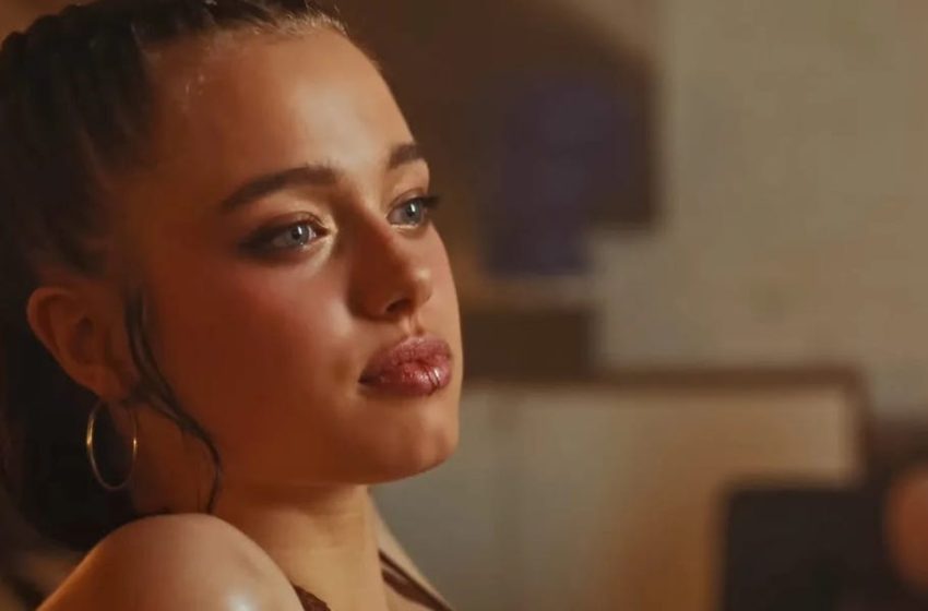  Shiloh Jolie Looks Just Like Mom Angelina Jolie in Her K-Pop Music Video Debut