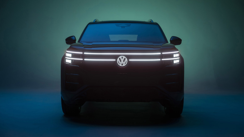 2027 Volkswagen Atlas front view