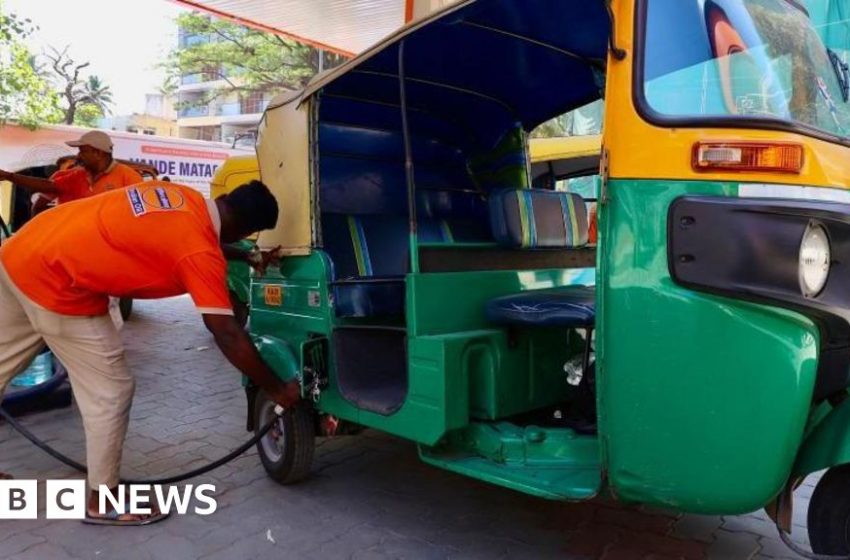  Oil prices rise as investors eye fragile US-Iran ceasefire – BBC