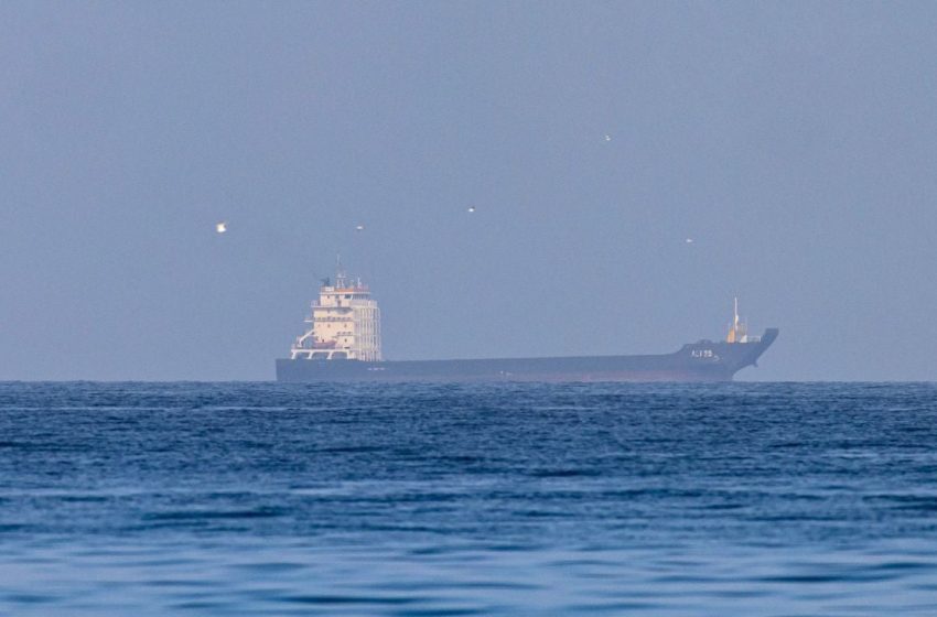  Live Updates: A10 Warthog ‘crashed’ by Strait of Hormuz as search for missing F-15E crew member ongoing