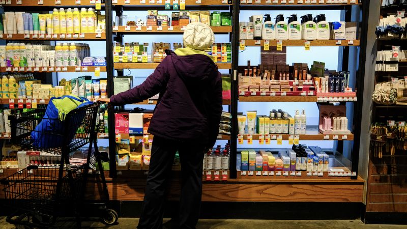  Retail sales rose more than expected in February