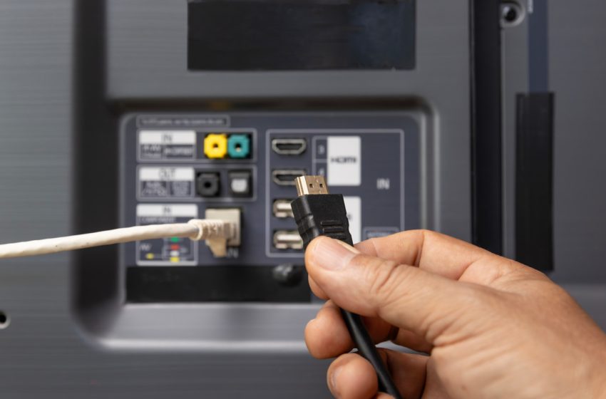  5 Gadgets You Can Plug Into Your TV’s HDMI 2.0 Port