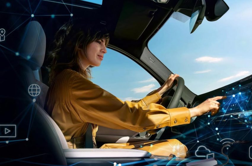  4 New Gadgets For Your Car’s Dashboard That Outshine Built-In Tech