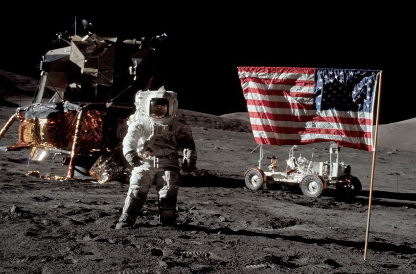  Why has it taken humanity so long to go back to the moon?