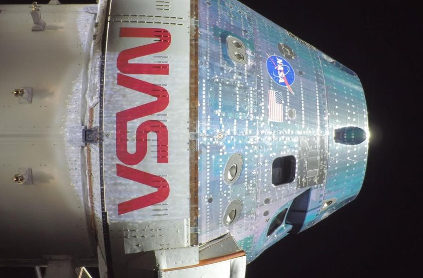  The Artemis II Crew Gives a Behind-the-Scenes Tour Inside Their Orion Spacecraft