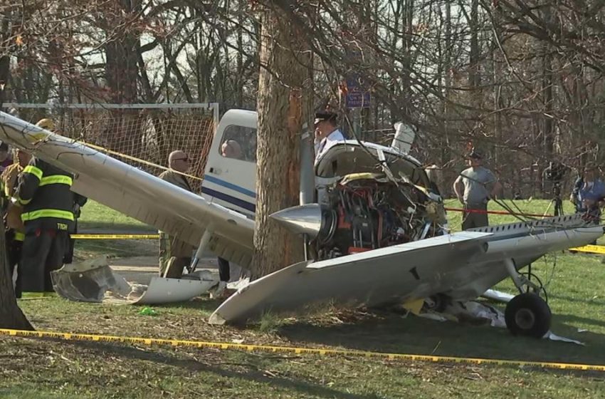 Northeast Philadelphia plane crash leaves 2 injured, including off-duty officer, sources say