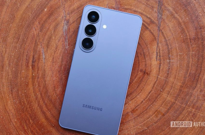  6 reasons why I chose the Samsung Galaxy S26 over the S26 Ultra