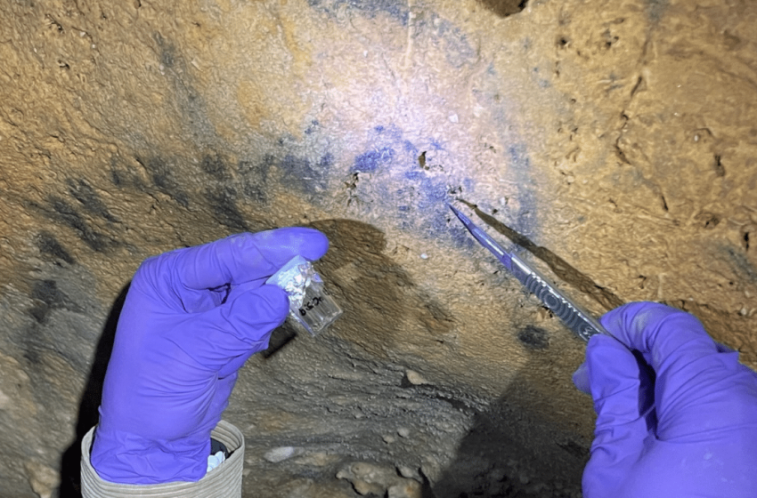  Scientists Uncover Hidden Clue in Ancient Cave Art, Dating It to 16,000 Years Ago Using Charcoal Analysis