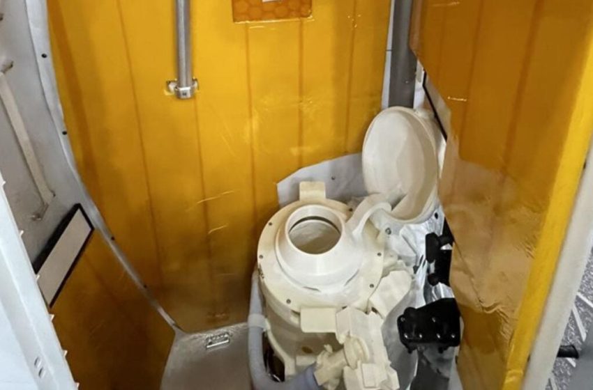  What Is Going On With the Artemis 2 Toilet?