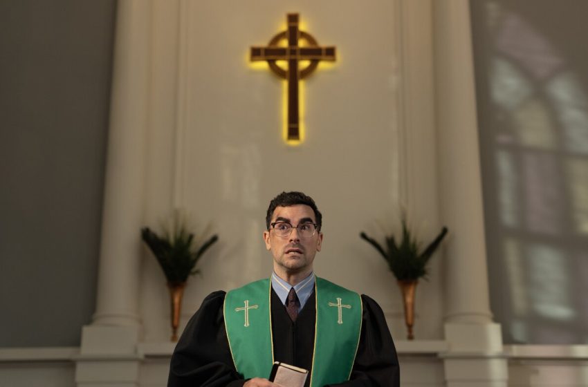  Dan Levy’s hilariously caustic comedy drags siblings into organized crime : NPR