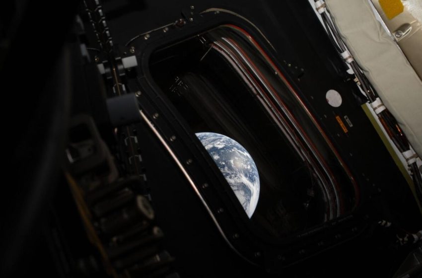  Behind-the-scenes images taken by NASA’s Artemis II crew : The Picture Show : NPR