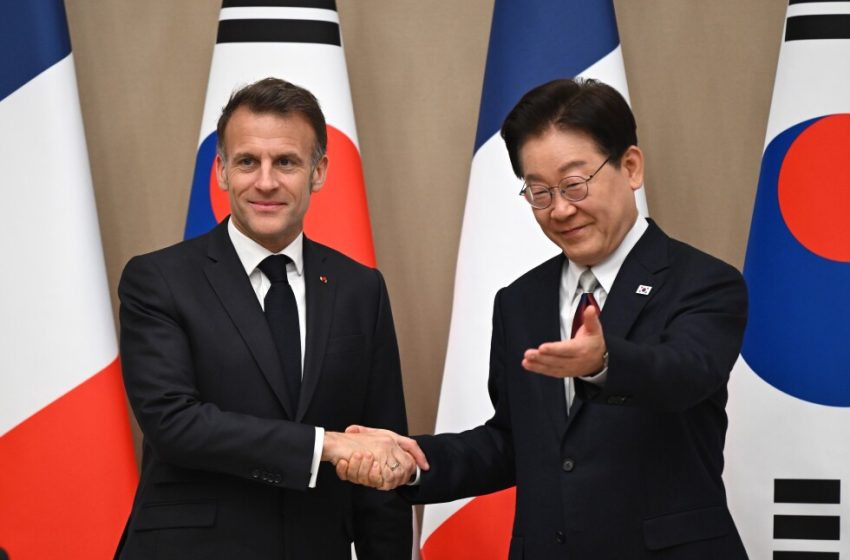  French and South Korean leaders say they’ll work together on Strait of Hormuz