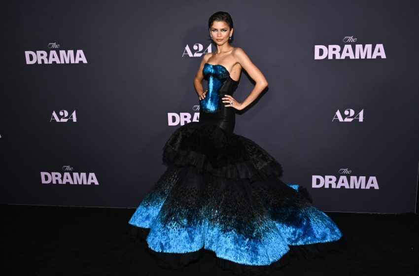  Surprise! Zendaya wears blue | AP News