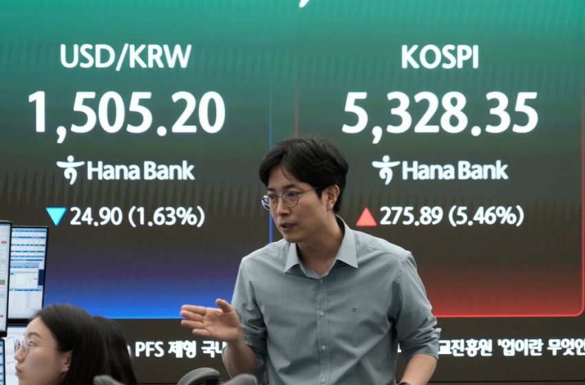  Asian stocks jump on renewed hopes of Iran war ending