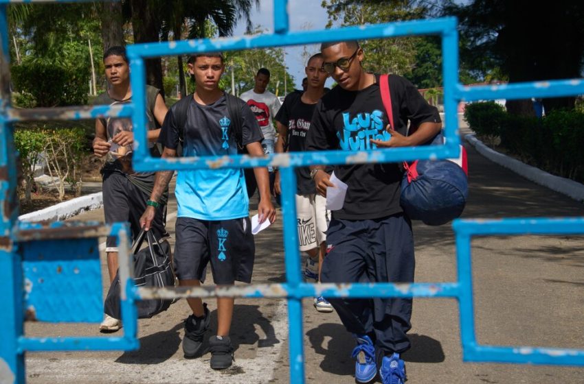  Freed prisoners celebrate in Cuba as human rights group demand the release of protesters