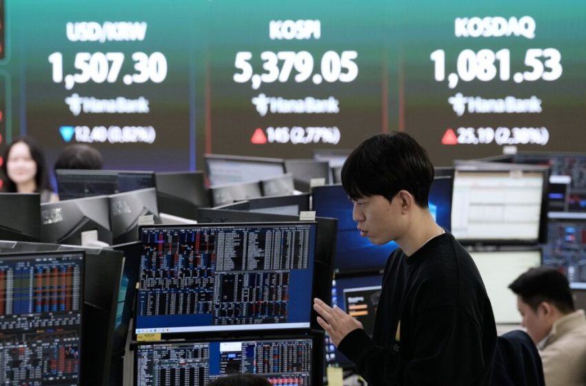  Asian share prices rise moderately as oil prices surge