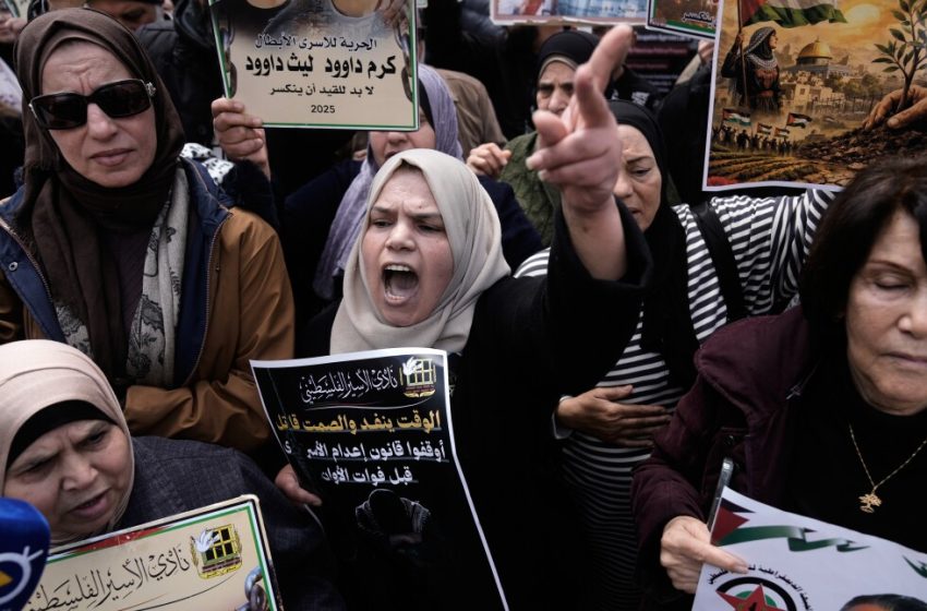  Protests in Palestinian territories after Israel passes death penalty bill