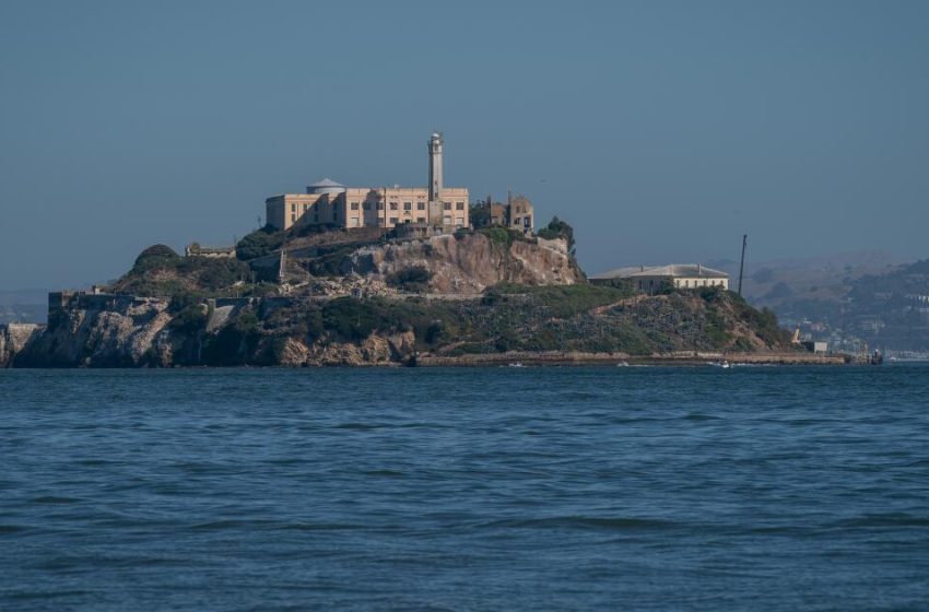  Trump asks Congress for $152 million to start rebuilding Alcatraz prison