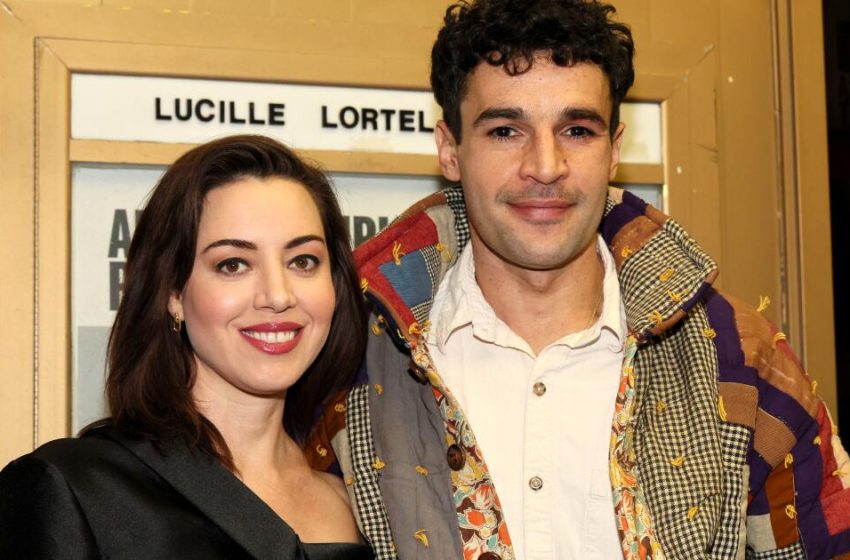  Aubrey Plaza is pregnant with her first baby