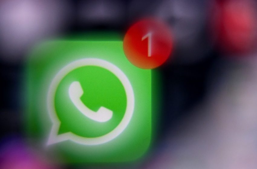  WhatsApp notifies hundreds of users who installed a fake app made by government spyware maker
