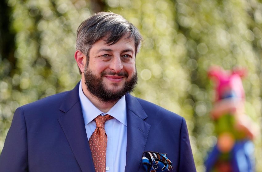  ‘Bob’s Burgers’ actor Eugene Mirman rescued from fiery crash by NH gov.’s detail