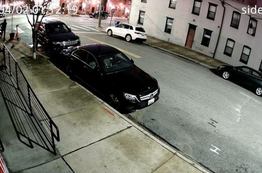  Alcohol, money stolen during break-in at newly opened Baltimore burger restaurant